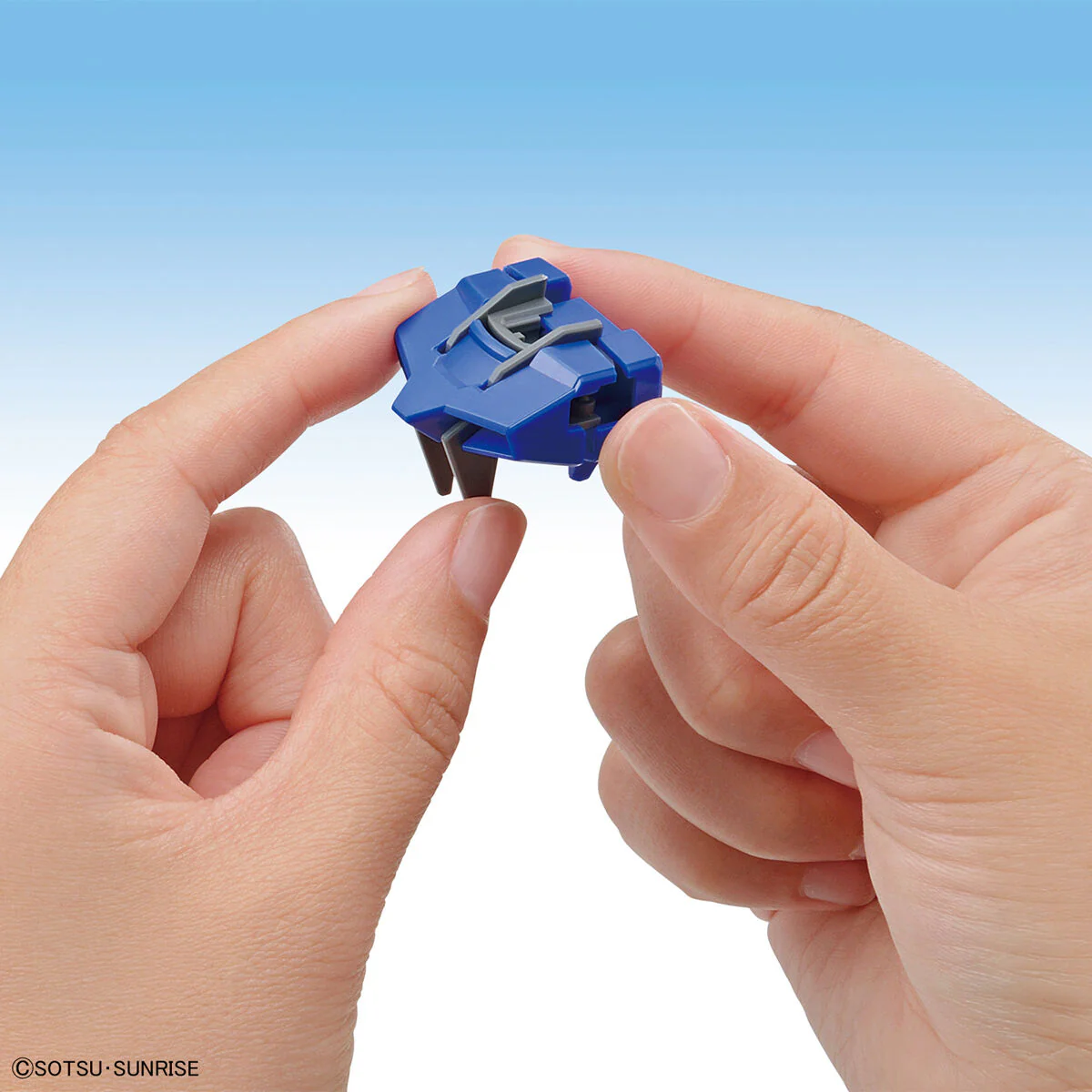 Bandai EG Entry Grade 1/144 Strike Gundam - Image 9