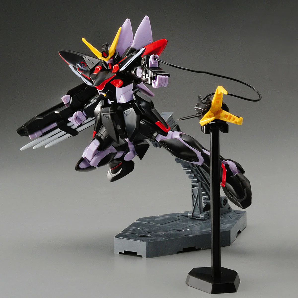Bandai HG 1/144 R04 GAT-X207 Blitz Gundam Model Kit - Image 3