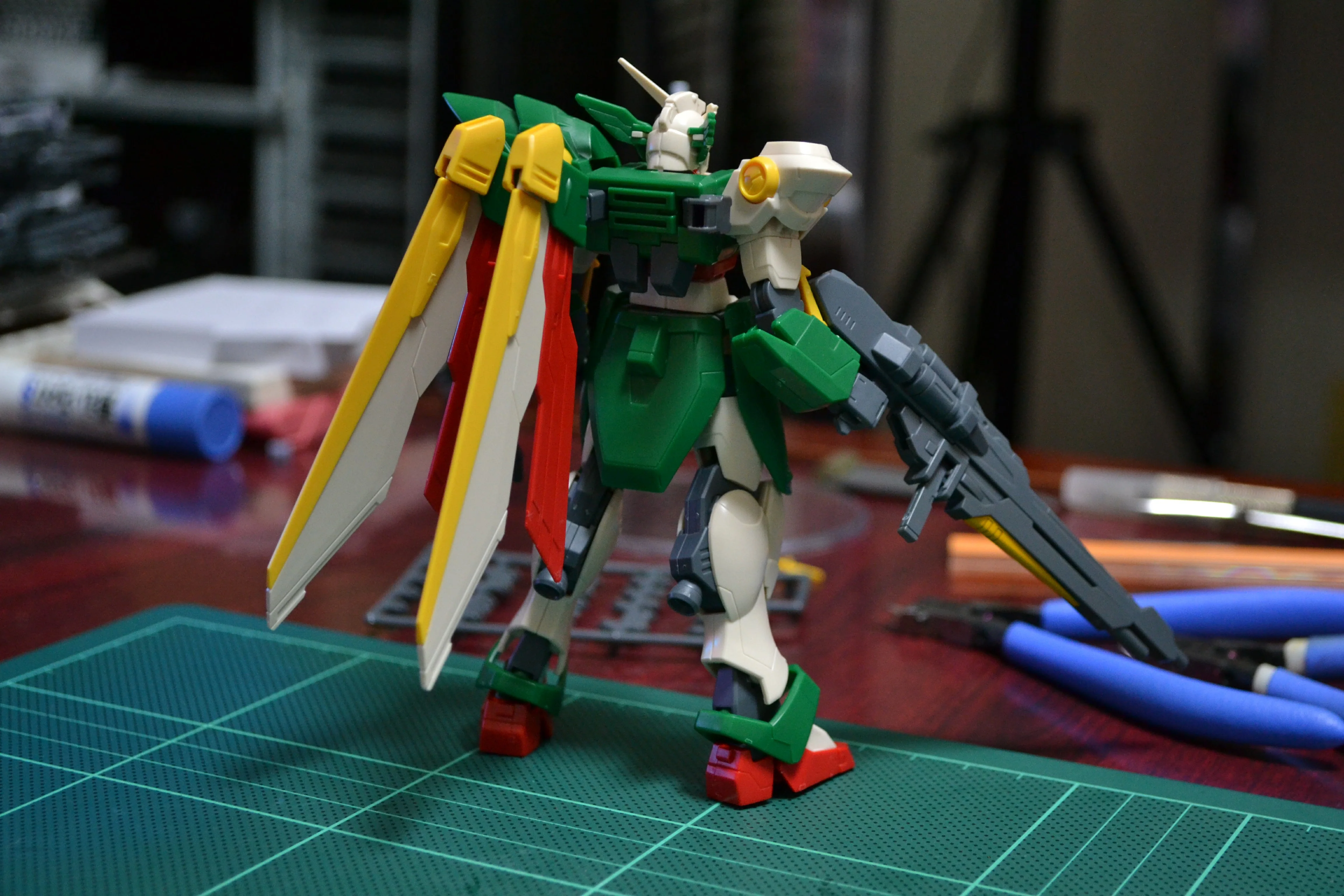 Bandai HGBF #06 1/144 XXXG-01 Wf Wing Gundam Fenice Model Kit - Image 5