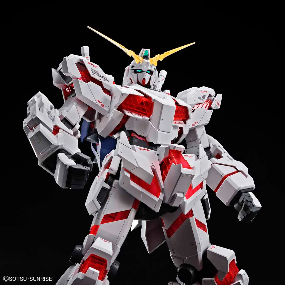 Bandai Mega Size Model 1/48 RX-0 Unicorn Gundam (Destroy Mode) Model Kit - Image 7
