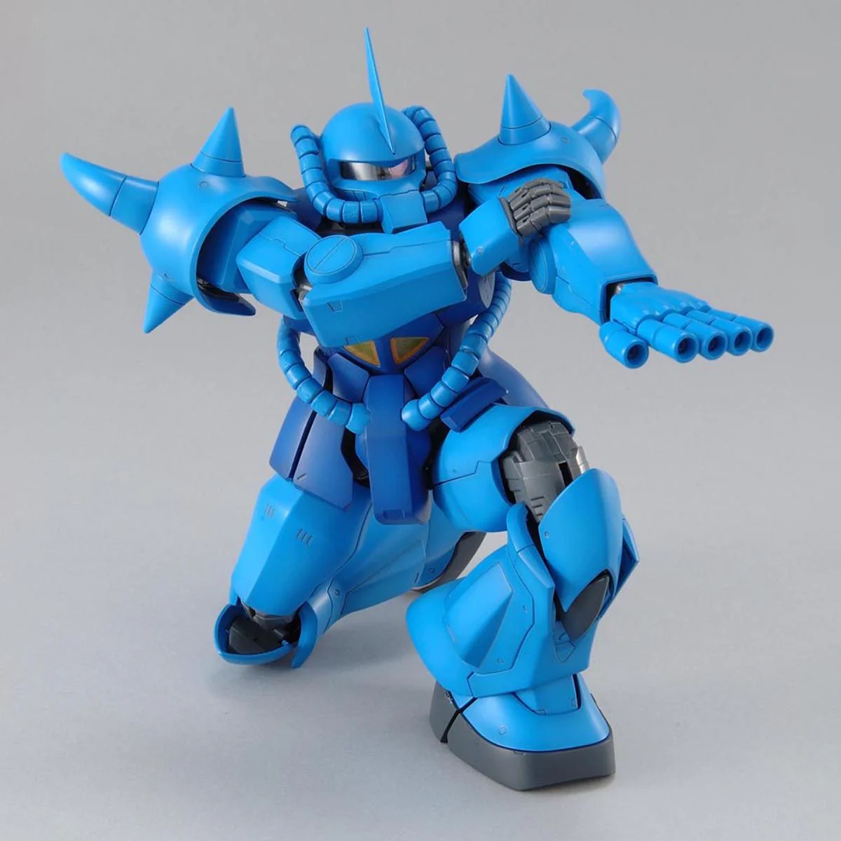 Bandai MG 1/100 GOUF Ver 2.0 Model Kit - Image 5