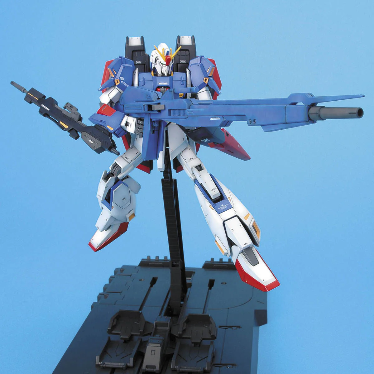 Bandai MG 1/100 MSZ-006 Zeta Gundam Ver. 2.0 Model Kit - Image 3