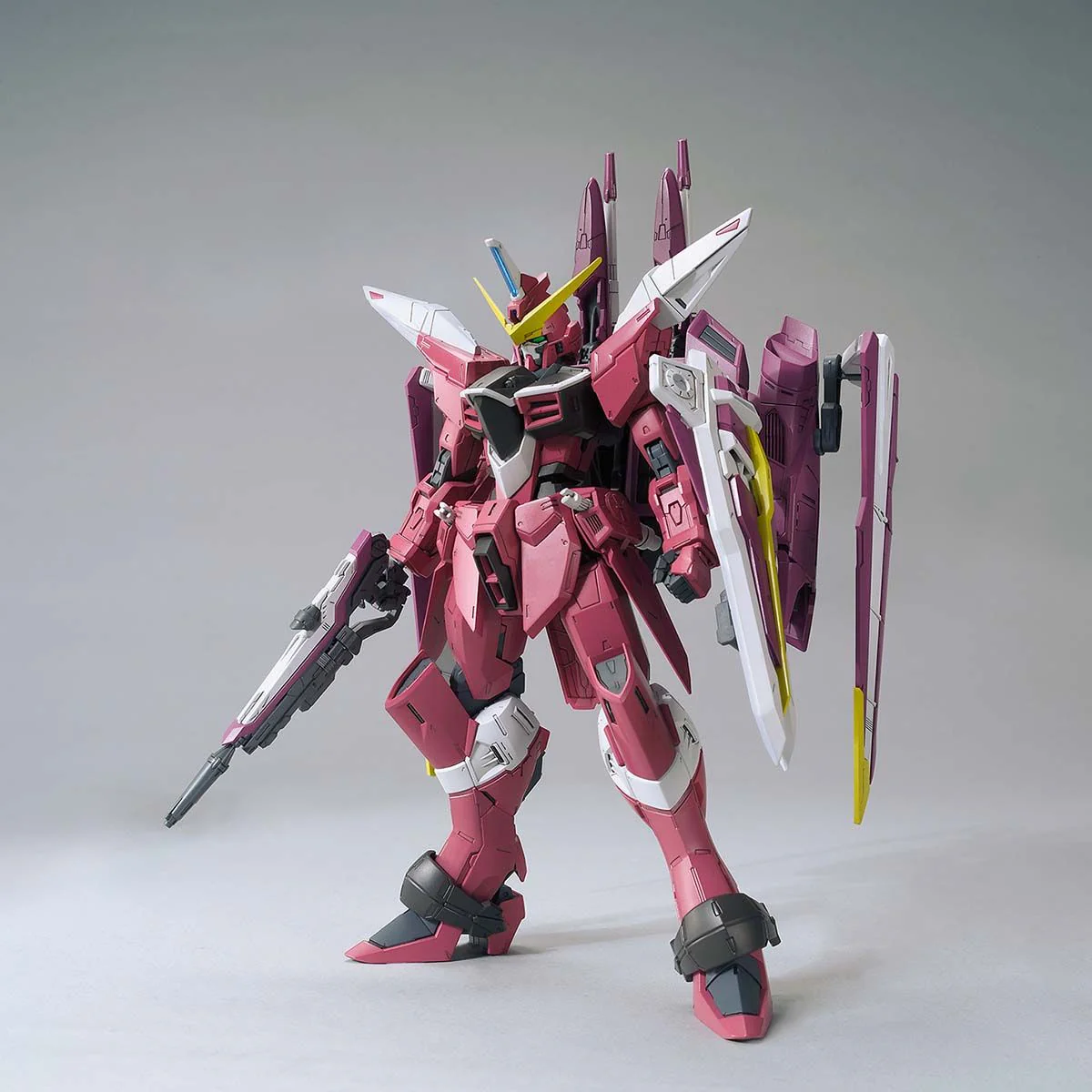 Bandai MG 1/100 ZGMF-X09A Justice Gundam Model Kit - Image 2
