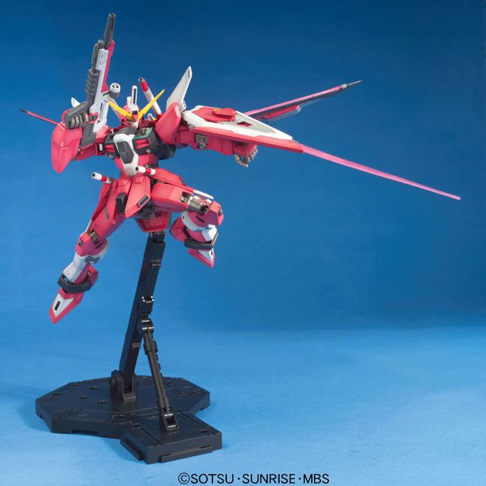 Bandai MG 1/100 ZGMF-X19A Infinite Justice Gundam Model Kit - Image 8