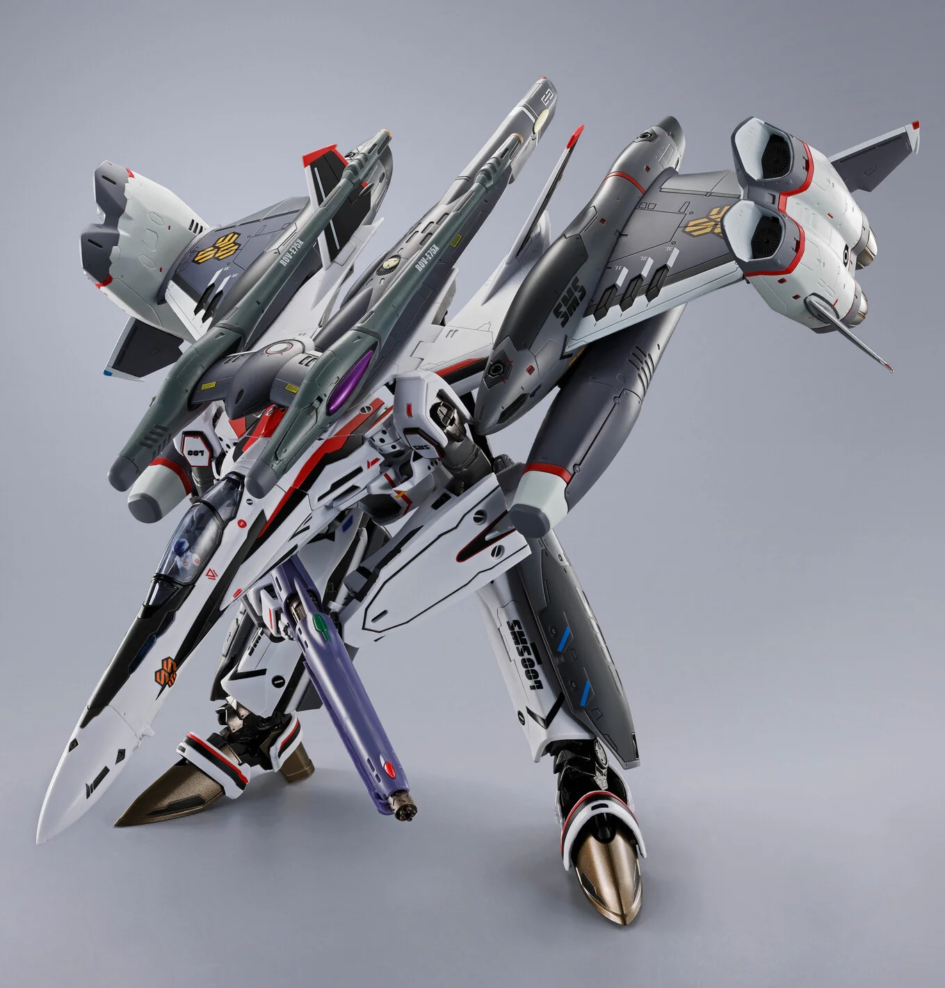 Bandai Tamashii Nation DX Chogokin  VF-25F Tornado Messiah Valkyrie Revival Action Figure - Image 9